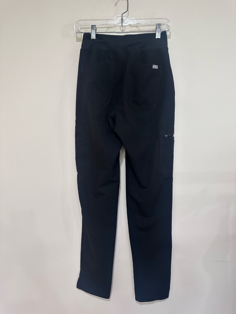 Figs Black women’s drawstring pants and top. Size XS - Picture 8 of 12
